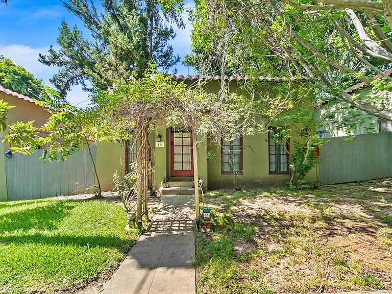 459 E Sacramento St — Photo 24