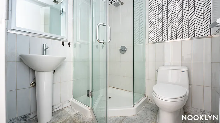 Rented by Nooklyn NYC LLC | media 19