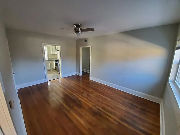 2nd image of 606 6th St #105