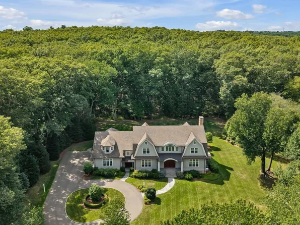 250 Country Dr, Weston, MA 02493