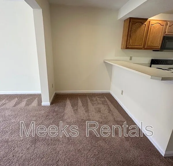 412 Fletcher Rd — Photo 4