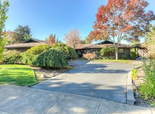 2424 Pembroke Cir, Medford, OR 97504