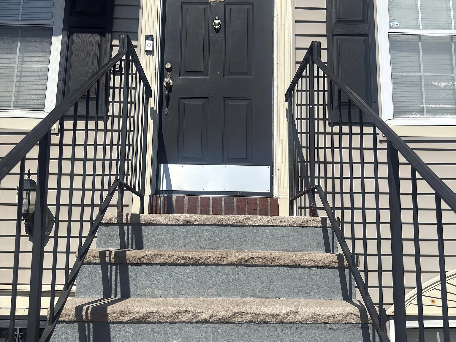 2 bed, 1.5 bath, 1177 sqft, $2,950 — Photo 2