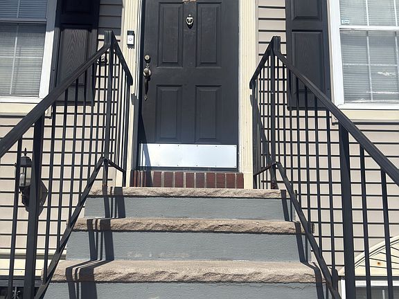 2nd image of 22 Seton Hall Dr