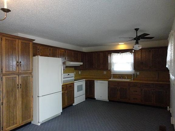 5th image of 703 Park Pl