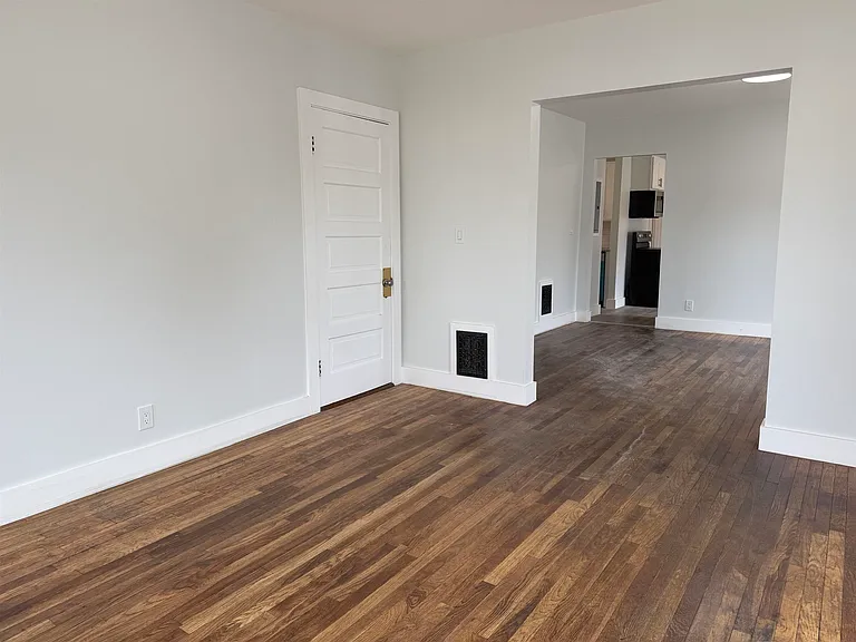 6 Holmes St #2 — Photo 14