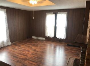 414 & 1/2 W Vine St, Martins Ferry, OH 43935