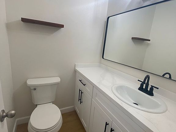 5th image of 4630 Ohio St #9