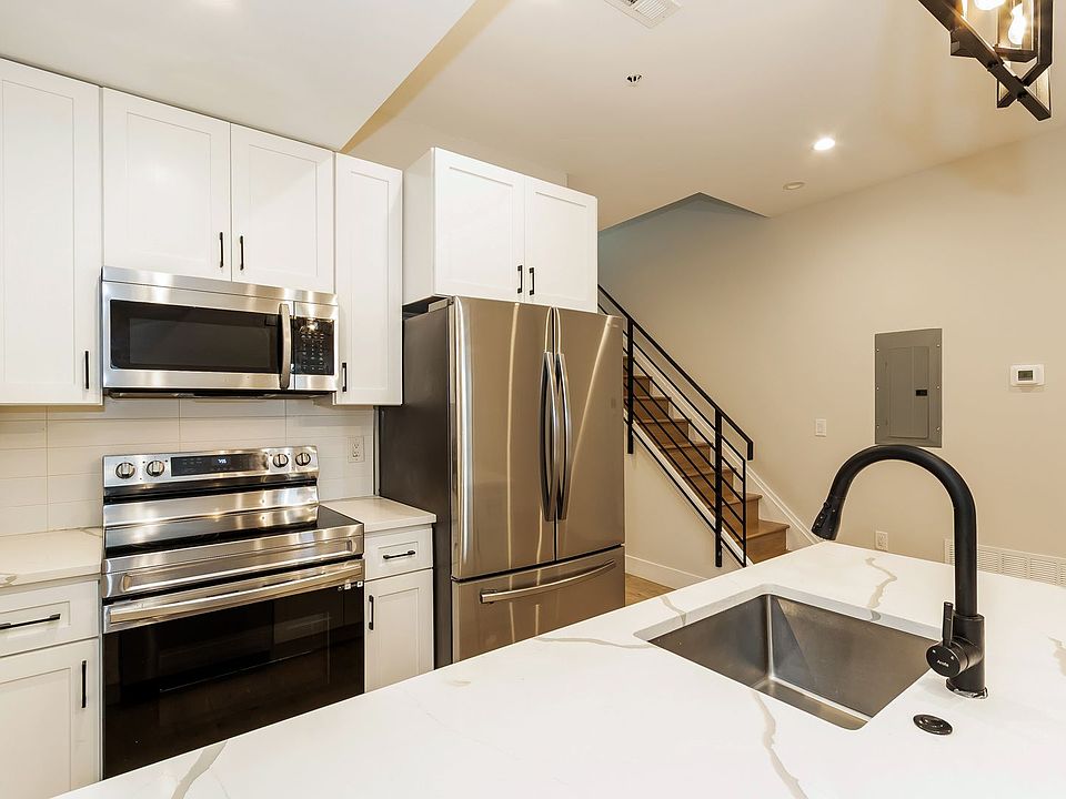 1st image of 2218 N Franklin St #0