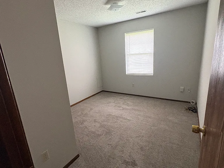 1408 Ash Ct #1408 — Photo 5