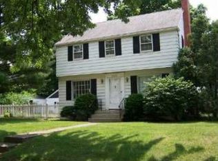 528 W Angela Blvd, South Bend, IN 46617