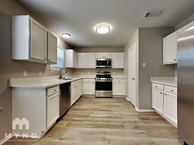 5114 Bright Oak Ct — Photo 2