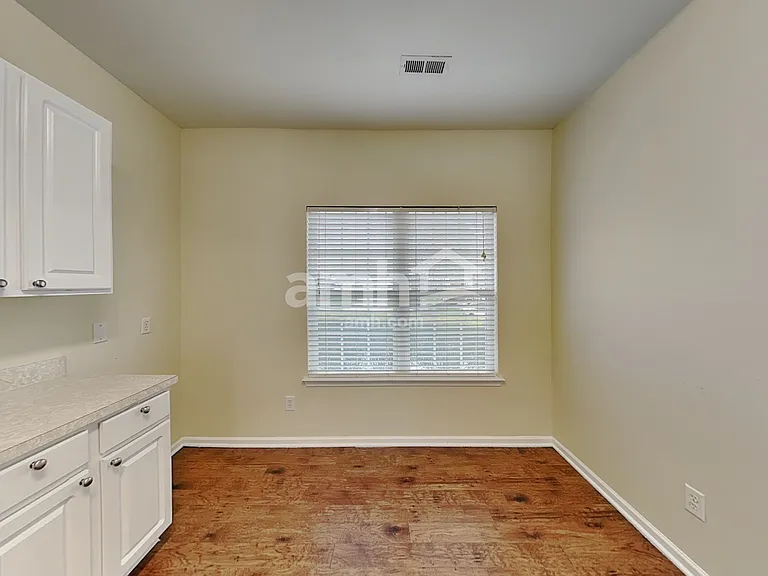 11109 Aprilia Ln — Photo 4