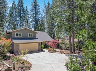 22 Hilltop Ct, Murphys, CA 95247