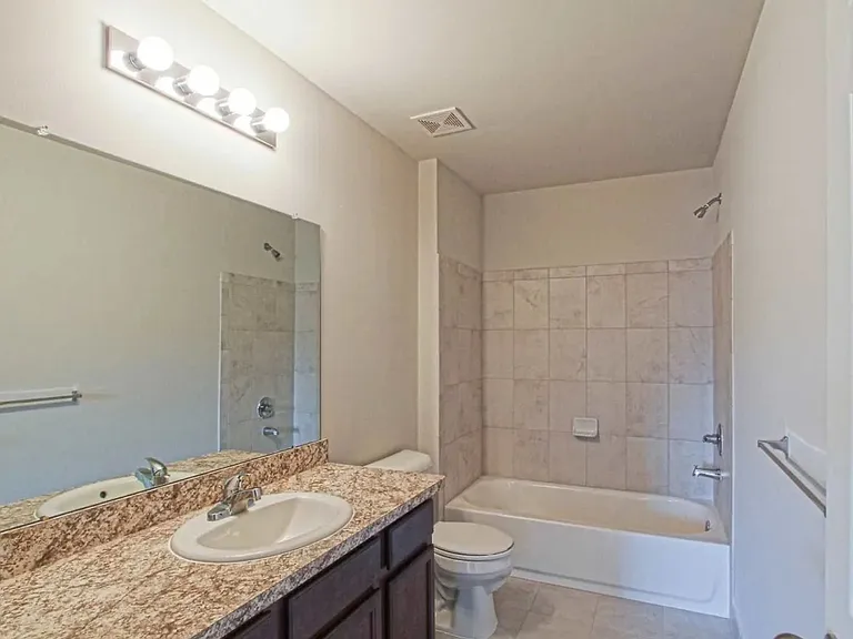 Harvard Place Apartments — Photo 74