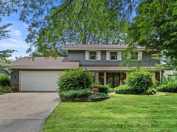 7027 Horizon DRIVE, Greendale, WI 53129