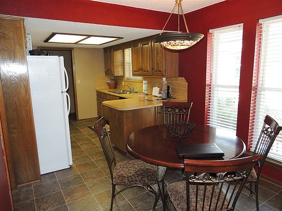 KITCHEN HAS NEW VINYL FLOORI