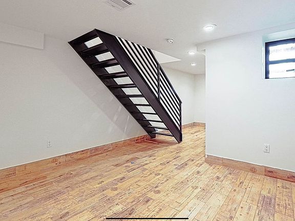 3rd image of 375 Chauncey St APT 1R