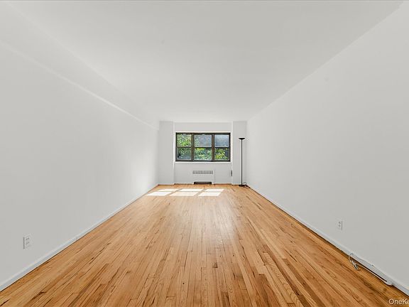 5th image of 60 White Oak Street #2F