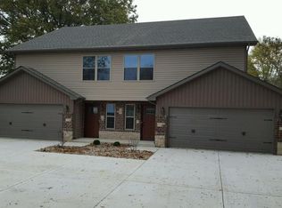 8362 Burlington Dr, Troy, IL 62294