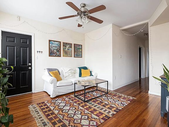 4th image of 8 S Meadow St #B