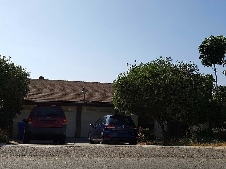 2nd image of 2450 Ridgeway Dr