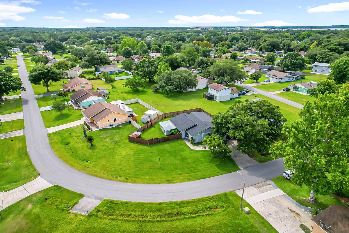 Building Photo - 1035 Windway Cir
