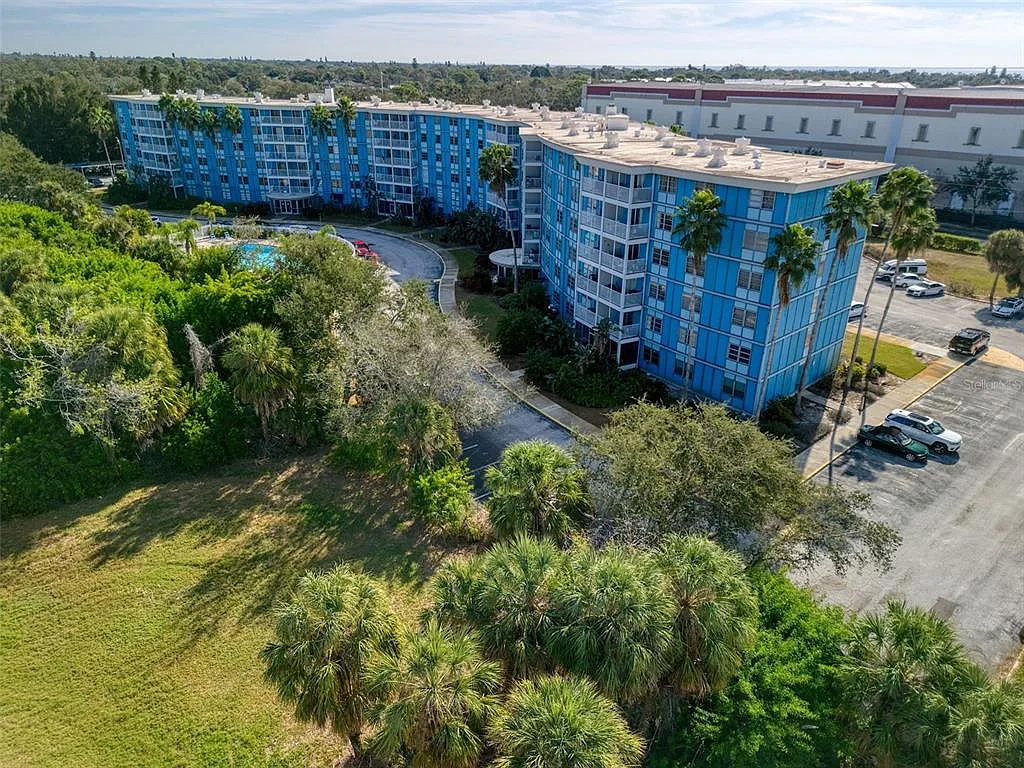 1 bed, 1.0 bath, 708 sqft, $1,500 — Photo 2