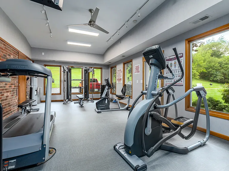 24/7 Fitness Center