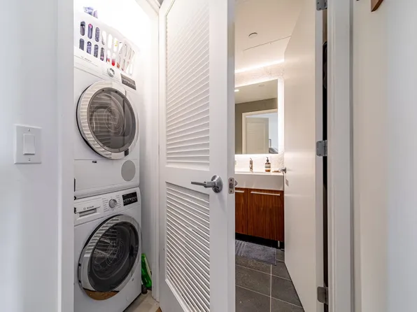 75 Park Lane South image 10 of 10