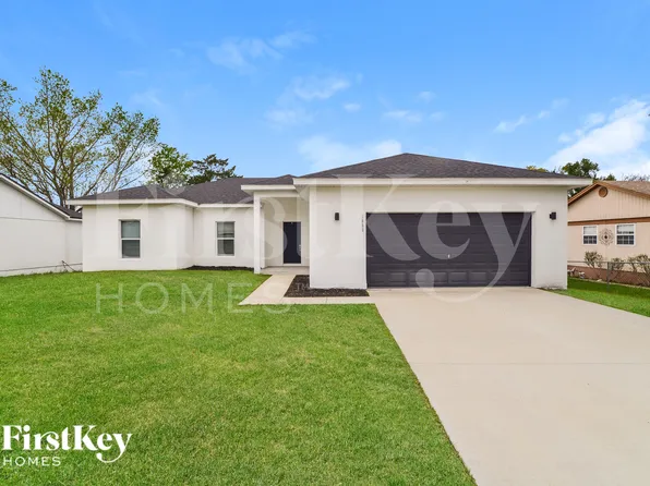 1050 E Lombardy Dr, Deltona, FL 32725