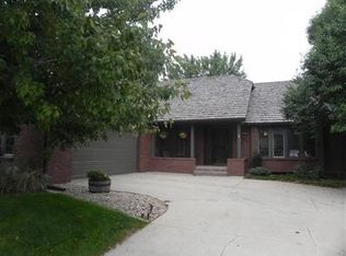 1623 Raell Dr, York, NE 68467