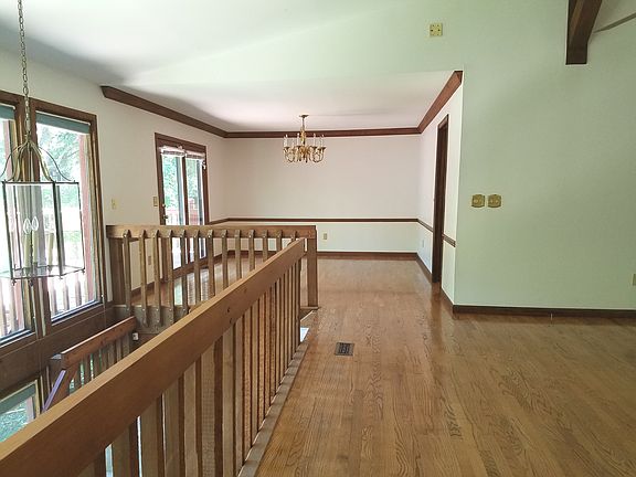 5th image of 14349 Cypress Hill Dr #1