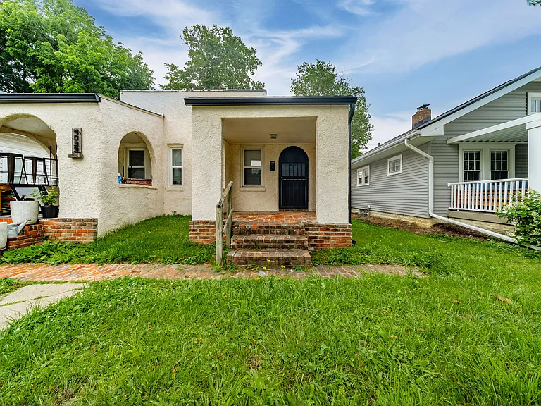 4031 Boulevard Pl — Photo 3