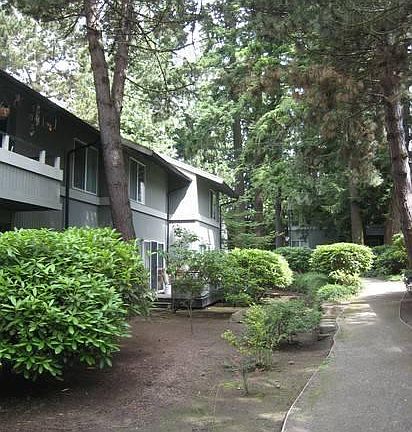 5th image of 4712 176th St SW APT A2