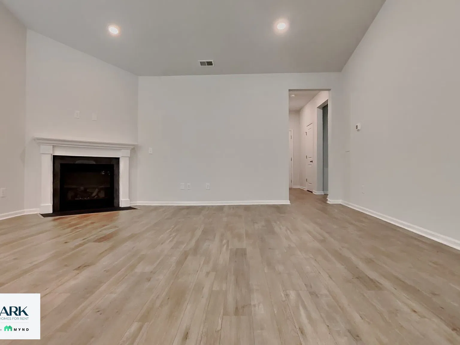 3 bed, 2.0 bath, 1772 sqft, $2,075 — Photo 4