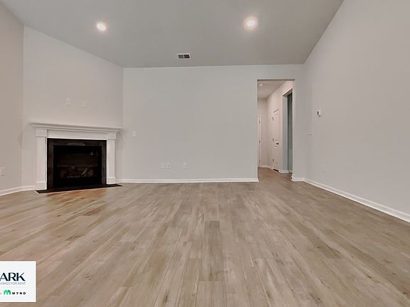 4th image of 163 Barwick Dr NW