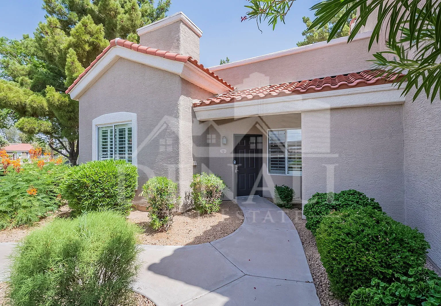 3 bed, 2.0 bath, 1215 sqft, $1,895 — Photo 1