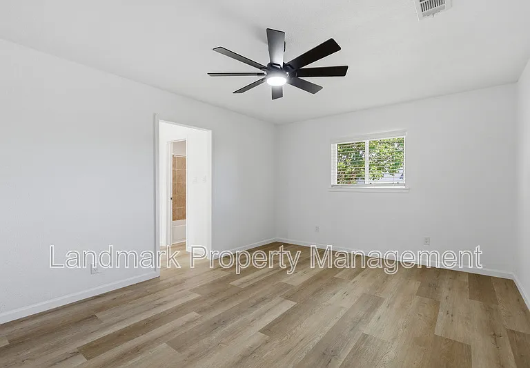 4351 Altamesa Blvd — Photo 21