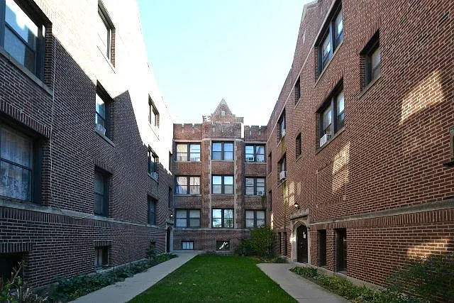 3121 N Hamlin Ave #I2 — Photo 1