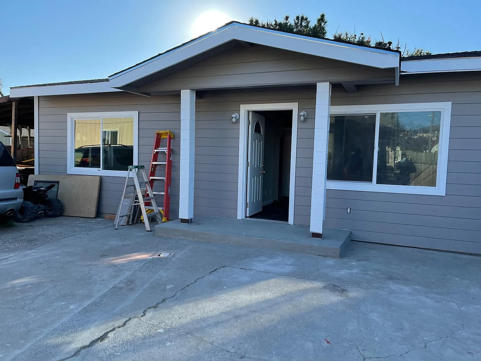 2 bed, 725 sqft, $2,200 — Photo 1