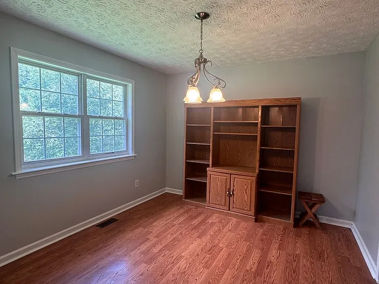 292 New Hope Rd — Photo 3
