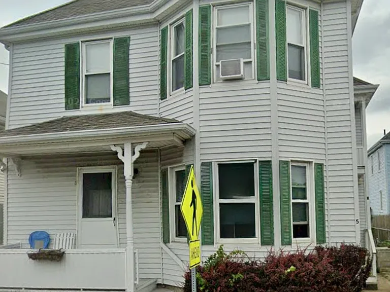 5 Cove Rd #2 — Photo 1