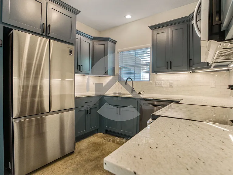 516 Ash St — Photo 5