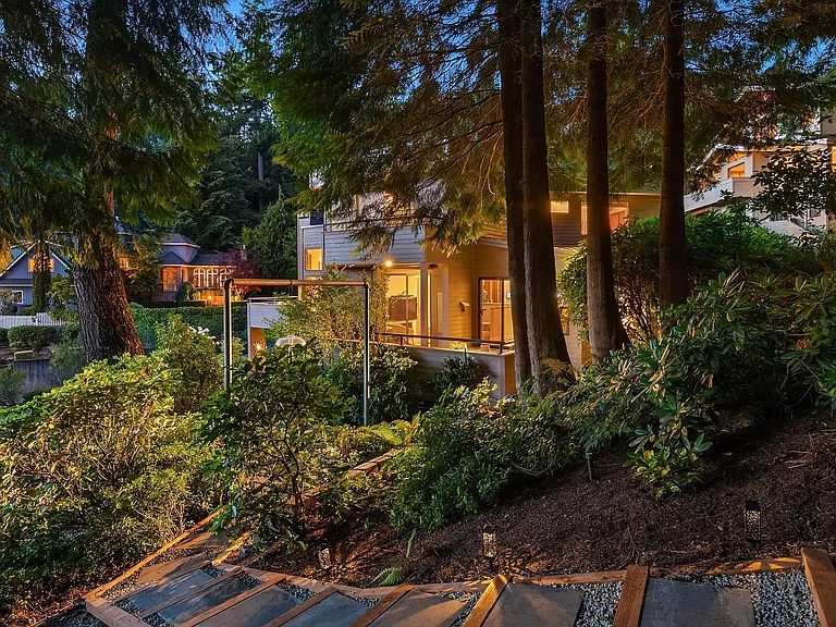13707 SE 51st Pl — Photo 33
