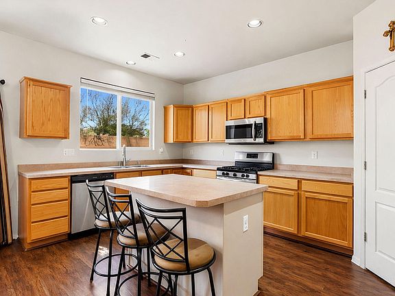 4th image of 1021 Toscana Rd SE