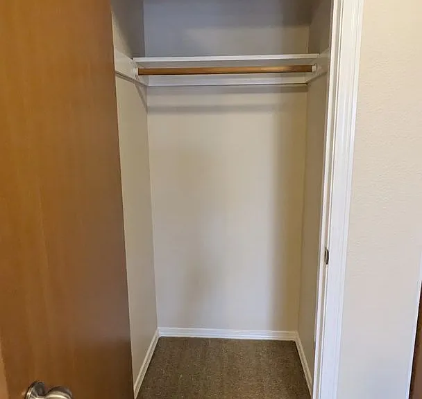 Wellesley Park Apartments — Photo 125