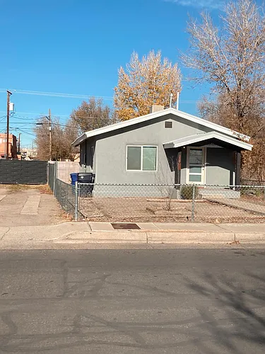 915 Iron Ave SW Photo 1