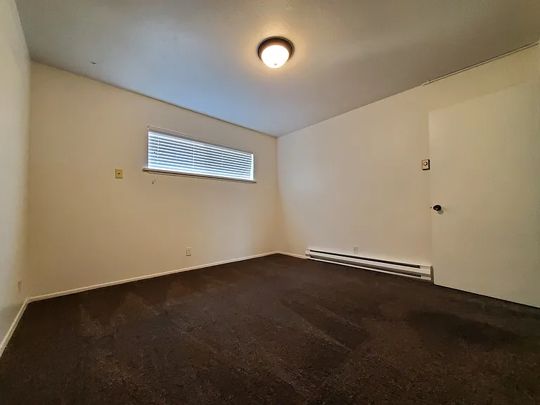467 W Pacific St #6 — Photo 5