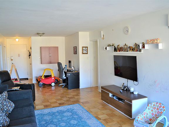 3rd image of 225 Saint Pauls Ave APT 16F